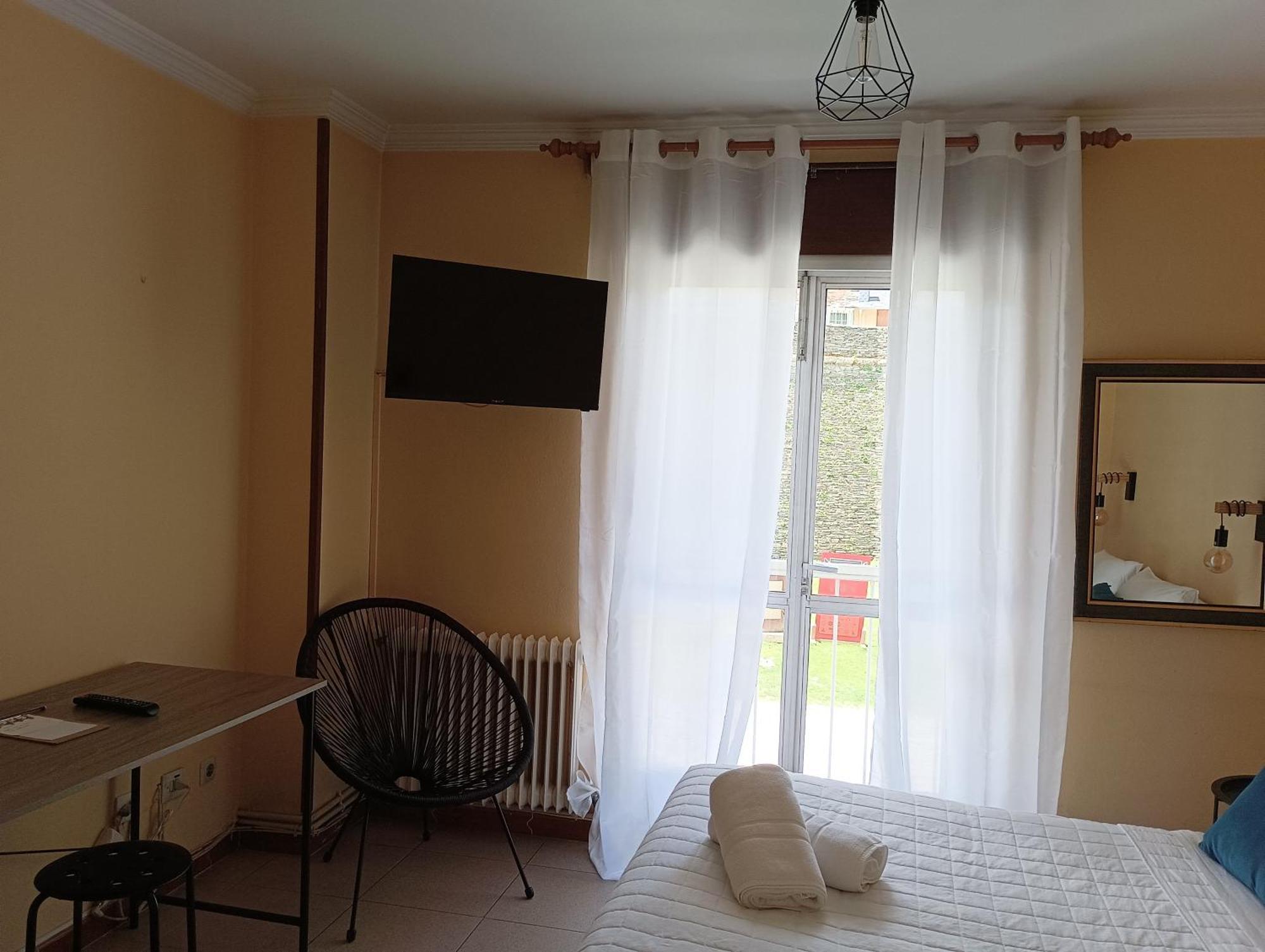 Hostal Pension Mar De Plata Lugo Exterior photo